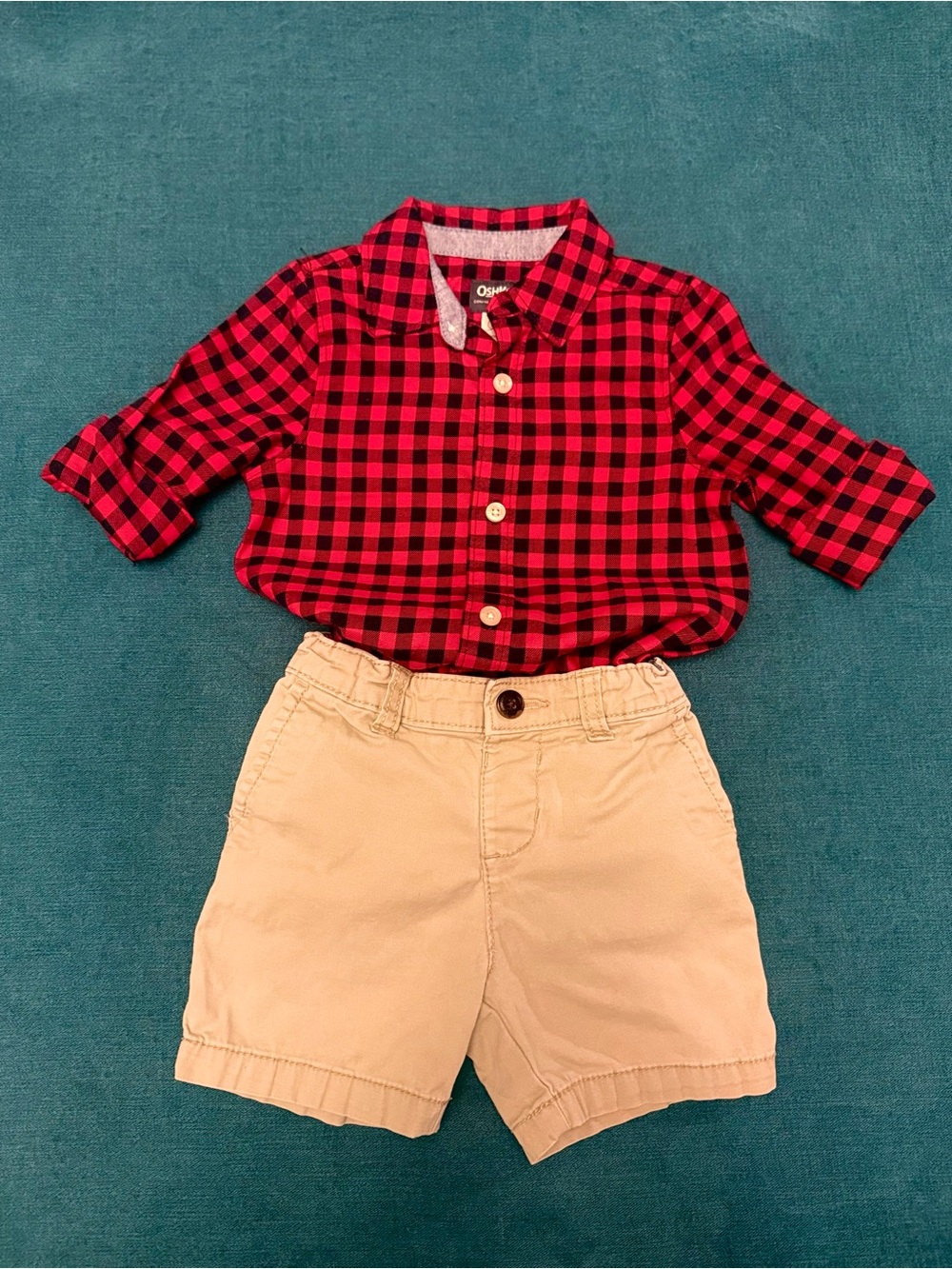 OshKosh B'gosh Toddler Red & Black Plaid Button-Down Shirt with Khaki Shorts 18M